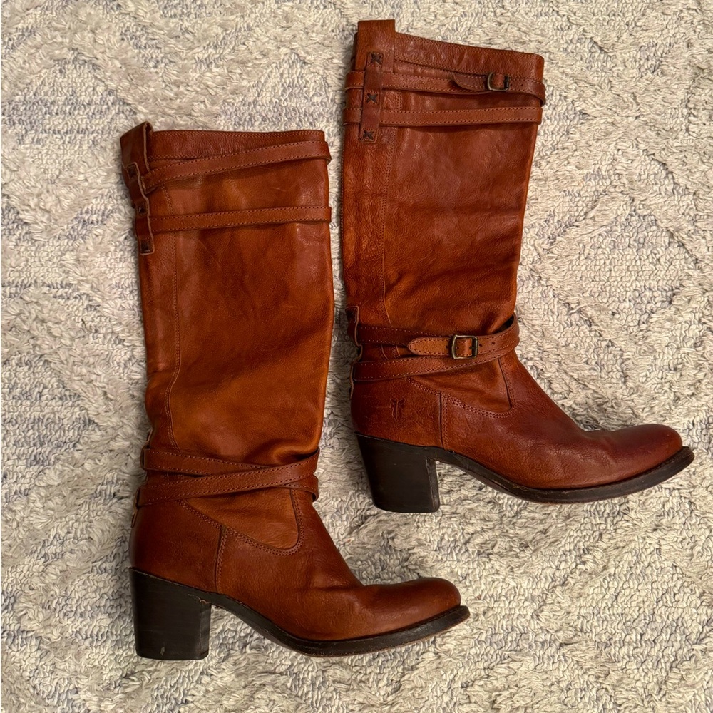 Frye Cognac Leather Heeled Boots. Vintage Frye boots women’s size 7.5